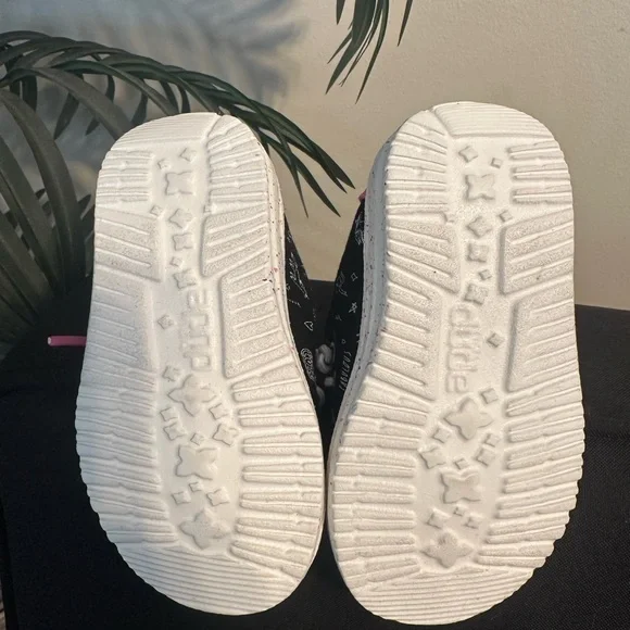 Baby HEYDUDE Wendy Unicorn Notebook  -NWOT - Picture 4 of 4